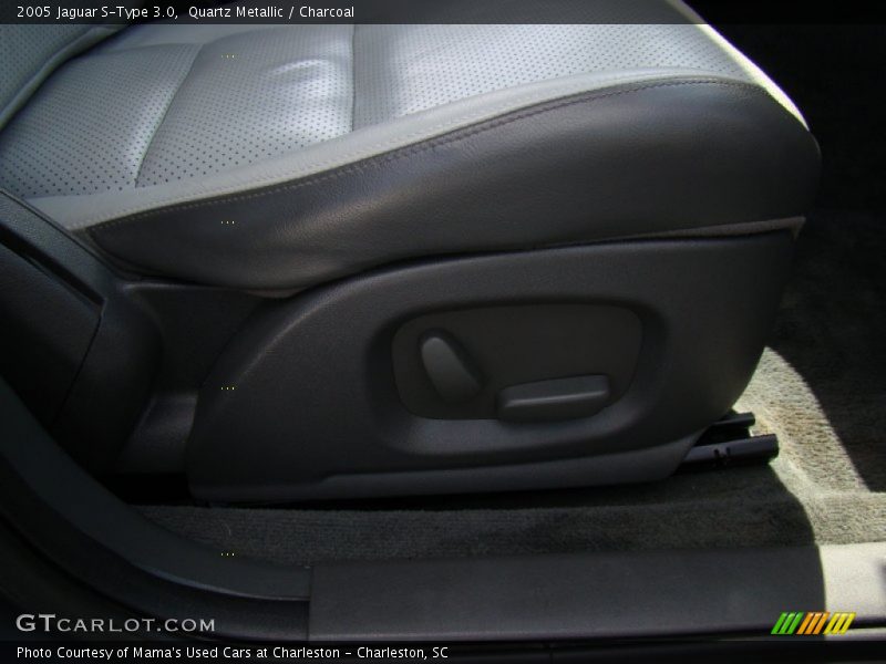 Quartz Metallic / Charcoal 2005 Jaguar S-Type 3.0