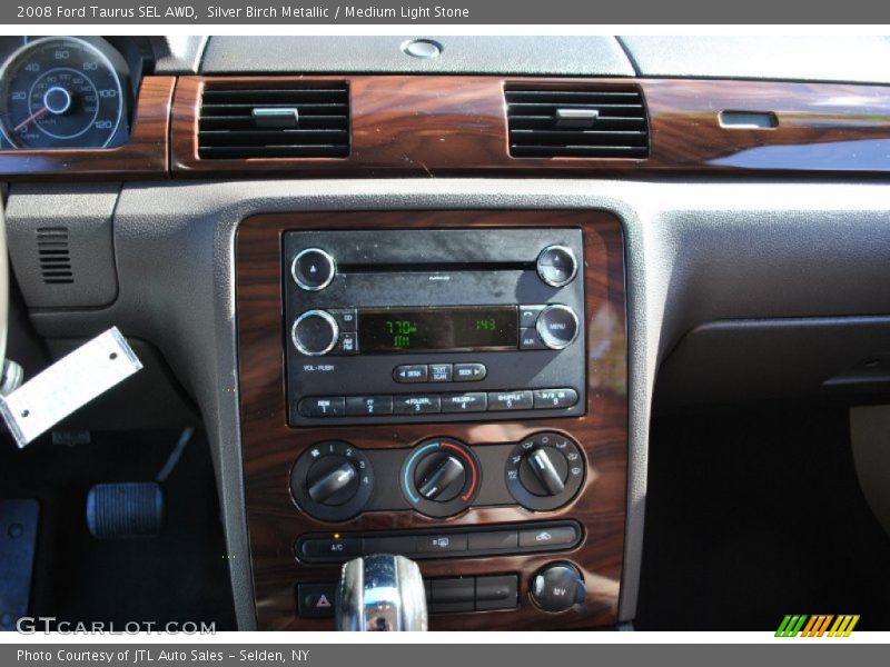 Silver Birch Metallic / Medium Light Stone 2008 Ford Taurus SEL AWD