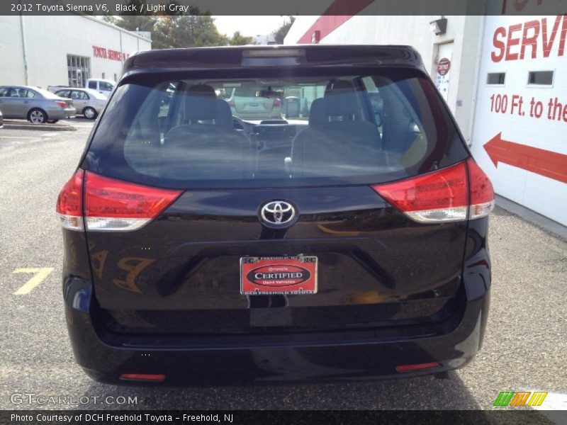 Black / Light Gray 2012 Toyota Sienna V6