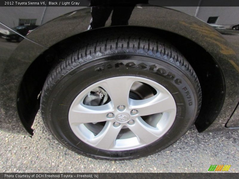 Black / Light Gray 2012 Toyota Sienna V6
