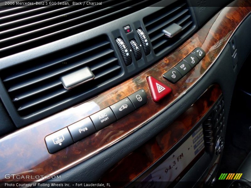 Controls of 2006 S 600 Sedan