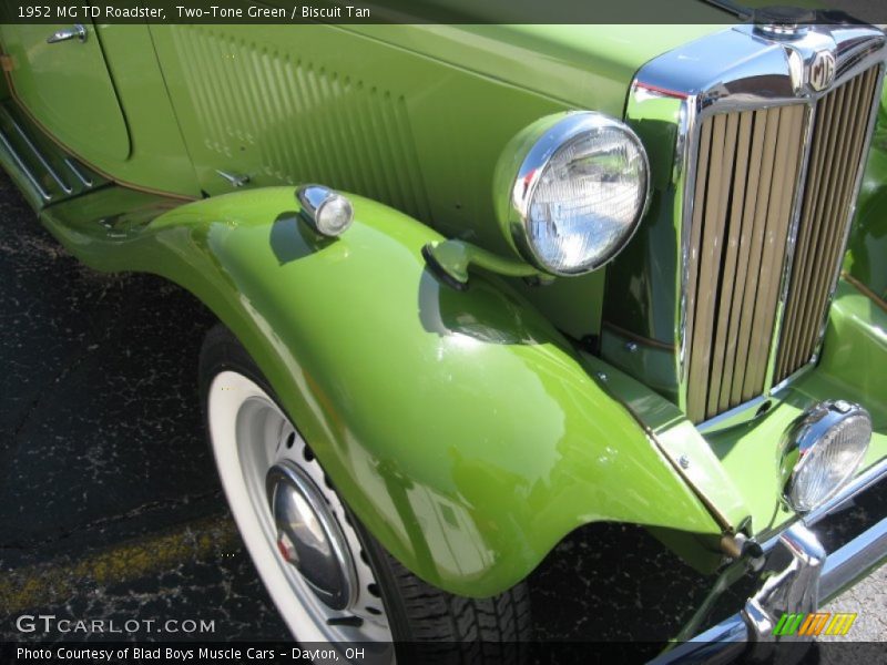 Two-Tone Green / Biscuit Tan 1952 MG TD Roadster