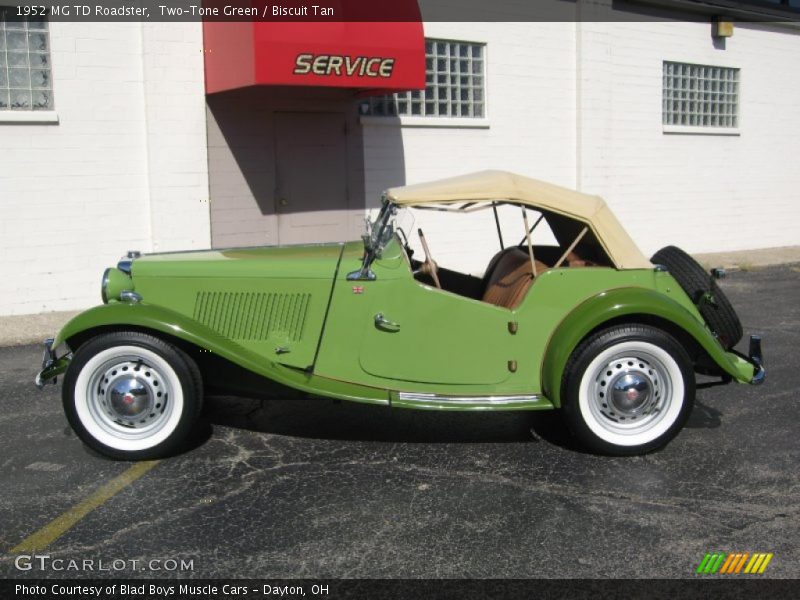 Two-Tone Green / Biscuit Tan 1952 MG TD Roadster