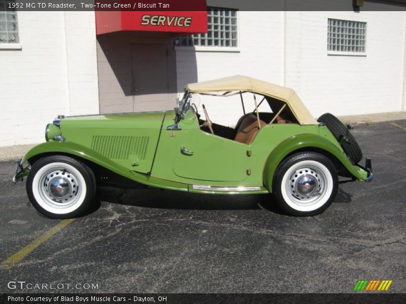 Two-Tone Green / Biscuit Tan 1952 MG TD Roadster