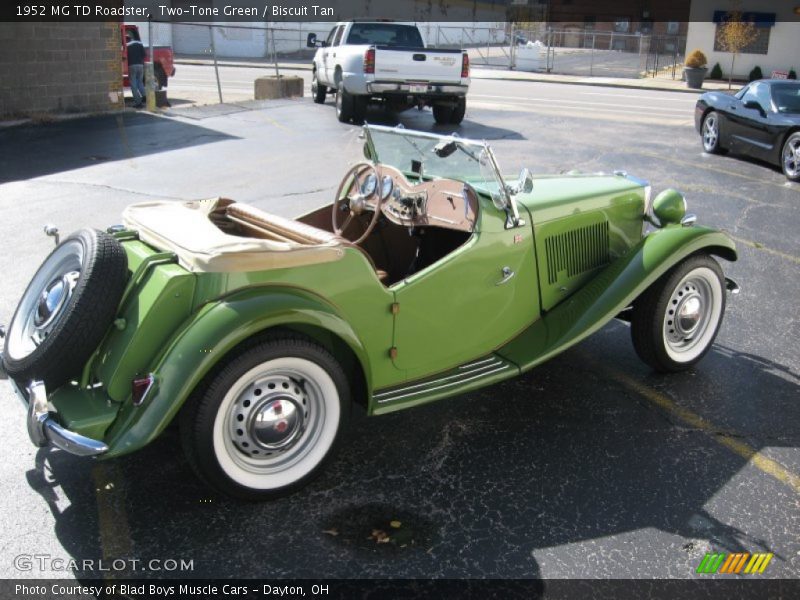 Two-Tone Green / Biscuit Tan 1952 MG TD Roadster
