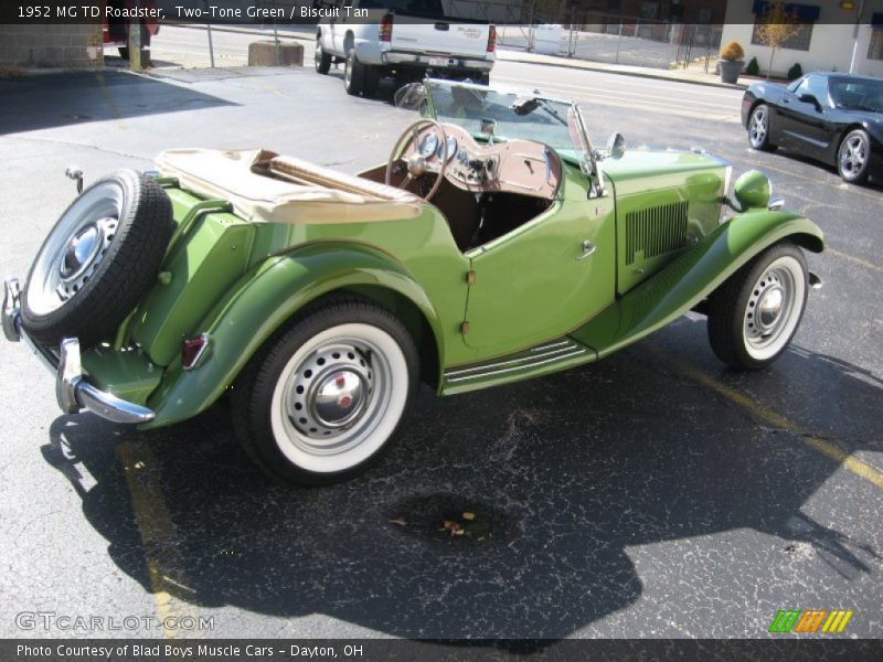 Two-Tone Green / Biscuit Tan 1952 MG TD Roadster
