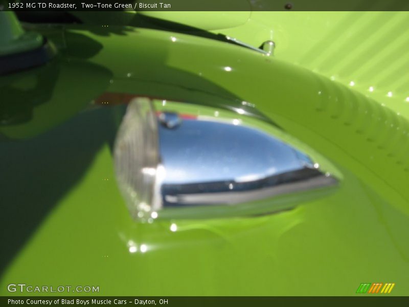 Two-Tone Green / Biscuit Tan 1952 MG TD Roadster