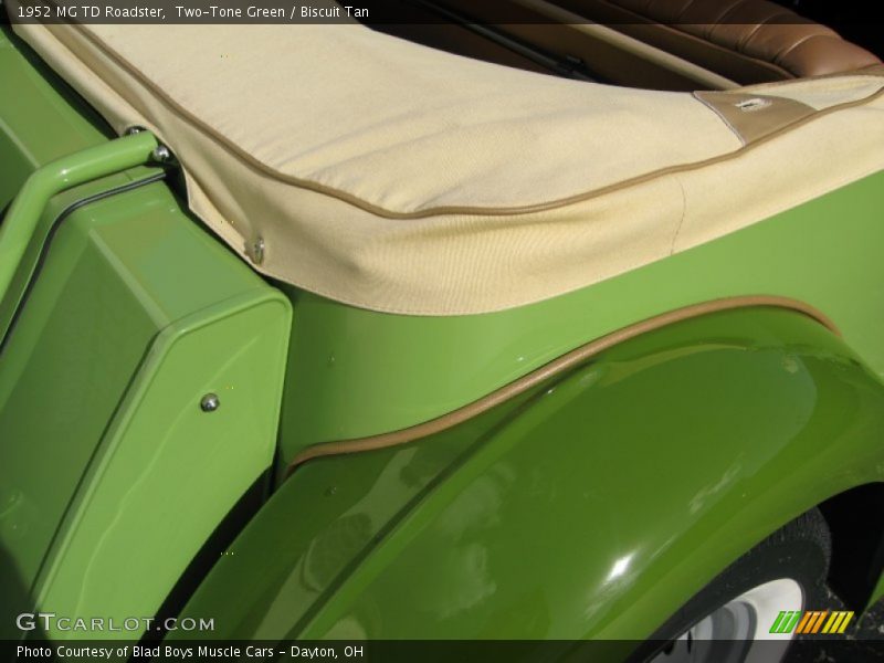 Two-Tone Green / Biscuit Tan 1952 MG TD Roadster