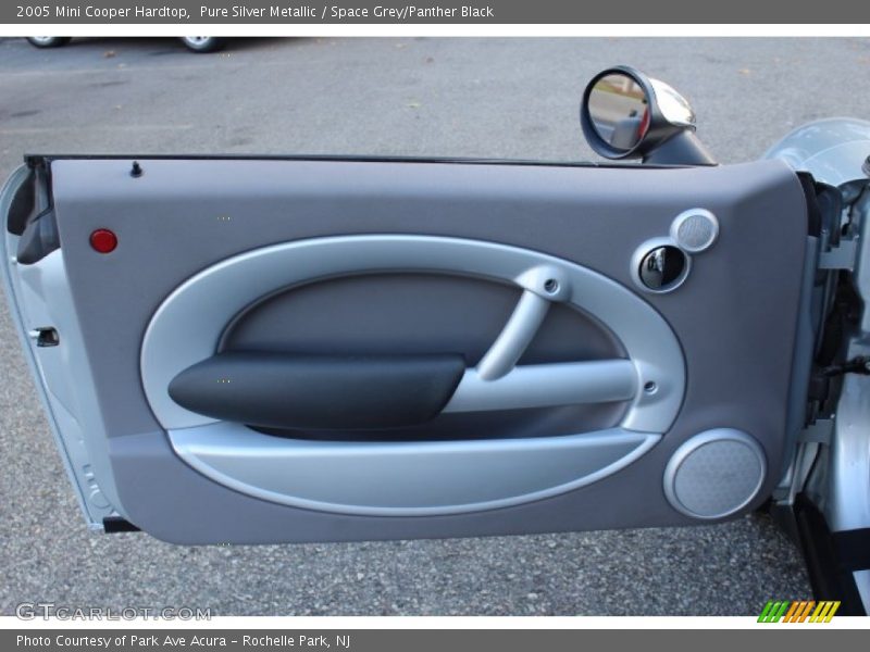 Pure Silver Metallic / Space Grey/Panther Black 2005 Mini Cooper Hardtop