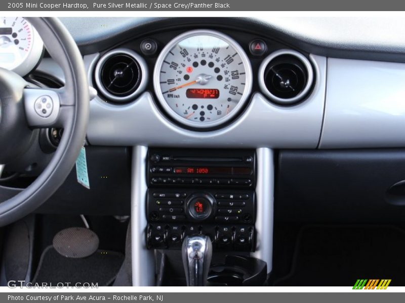 Pure Silver Metallic / Space Grey/Panther Black 2005 Mini Cooper Hardtop
