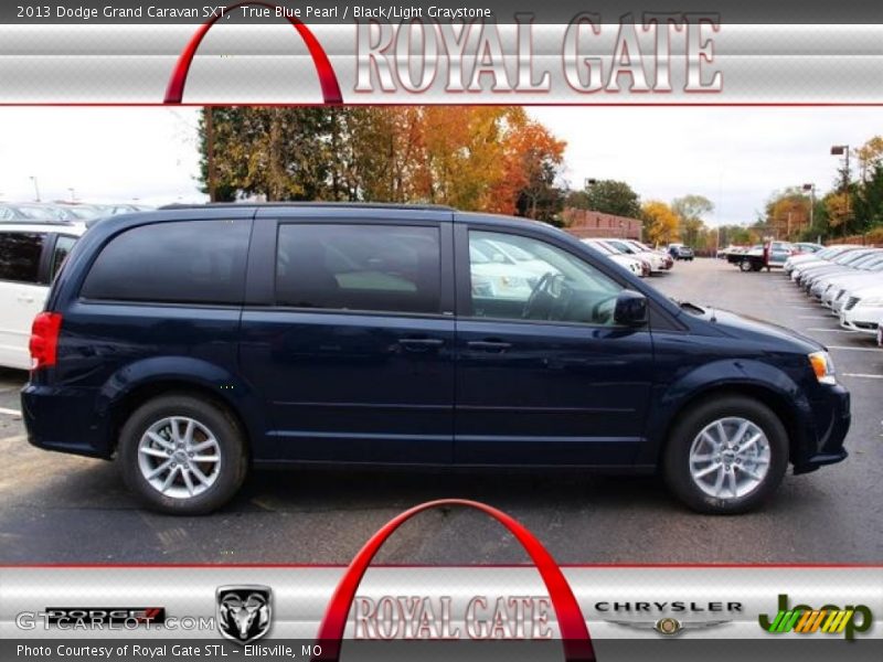 True Blue Pearl / Black/Light Graystone 2013 Dodge Grand Caravan SXT
