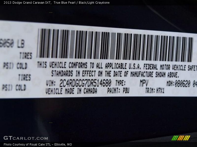 True Blue Pearl / Black/Light Graystone 2013 Dodge Grand Caravan SXT