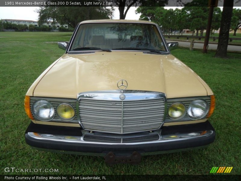 Light Ivory / Tan 1981 Mercedes-Benz E Class 300 D Sedan