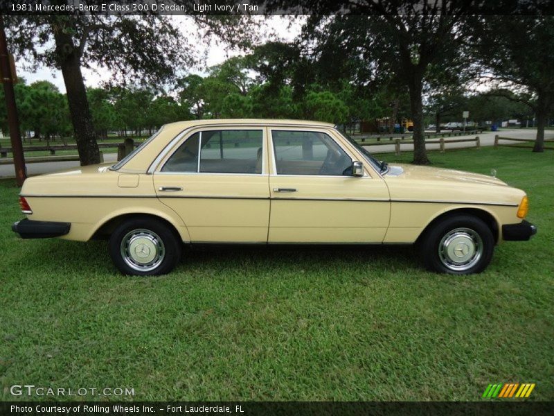  1981 E Class 300 D Sedan Light Ivory