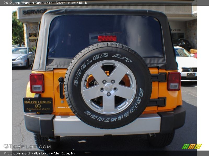 Dozer Yellow / Black 2012 Jeep Wrangler Sahara 4x4