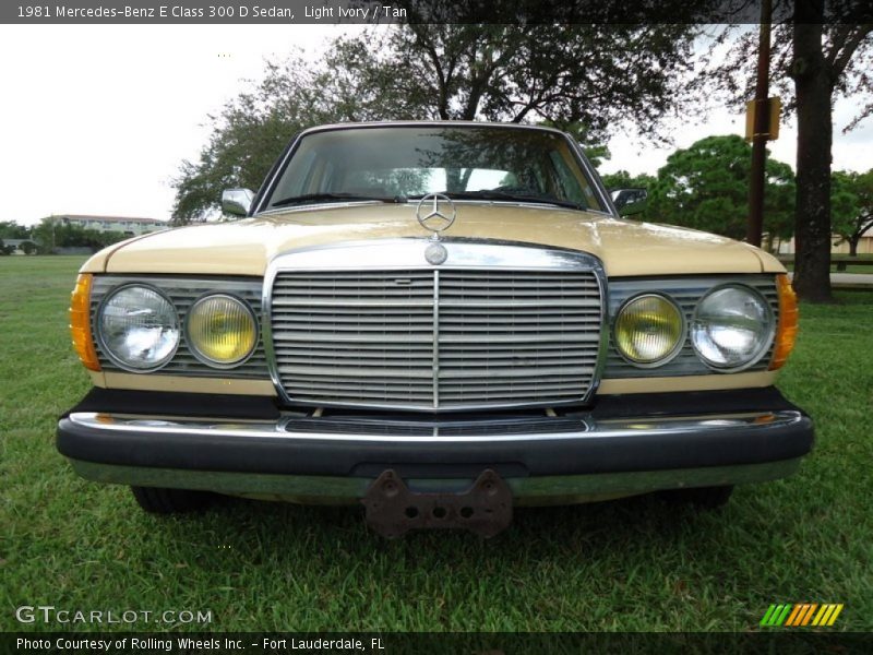 Light Ivory / Tan 1981 Mercedes-Benz E Class 300 D Sedan