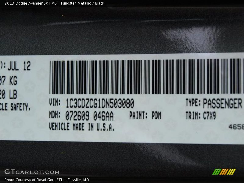 Tungsten Metallic / Black 2013 Dodge Avenger SXT V6