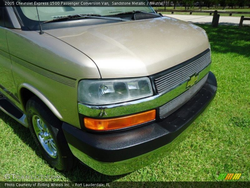 Sandstone Metallic / Neutral 2005 Chevrolet Express 1500 Passenger Conversion Van