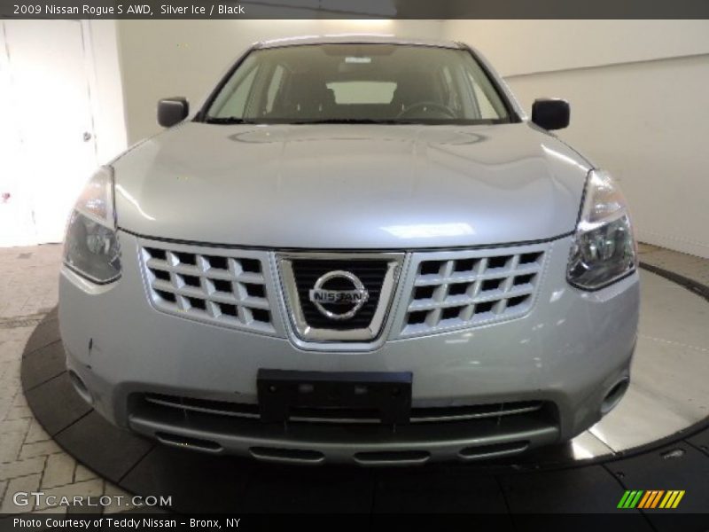 Silver Ice / Black 2009 Nissan Rogue S AWD