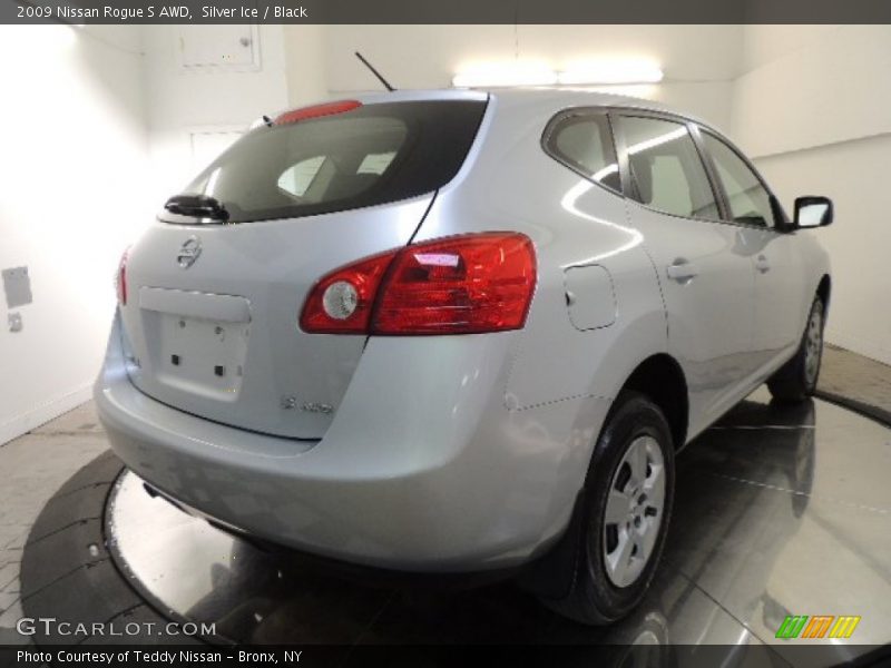Silver Ice / Black 2009 Nissan Rogue S AWD