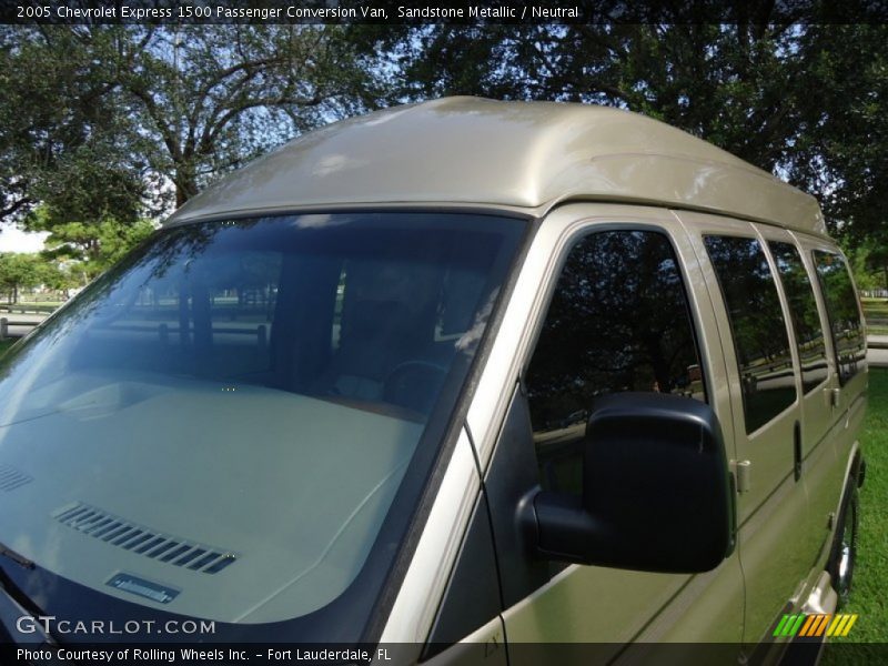 Sandstone Metallic / Neutral 2005 Chevrolet Express 1500 Passenger Conversion Van