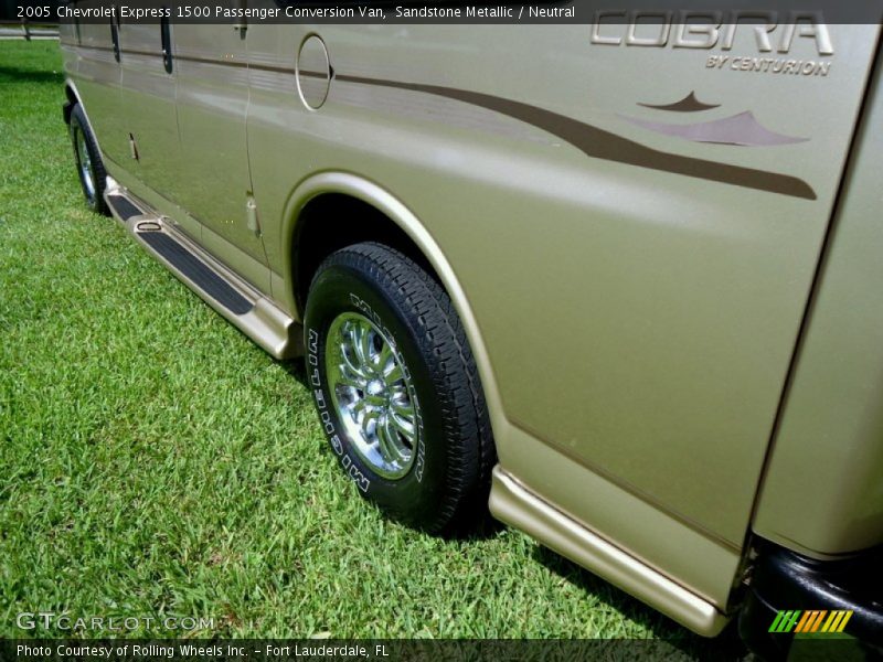 Sandstone Metallic / Neutral 2005 Chevrolet Express 1500 Passenger Conversion Van