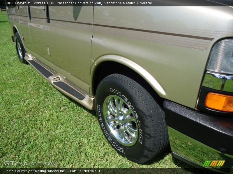 Sandstone Metallic / Neutral 2005 Chevrolet Express 1500 Passenger Conversion Van