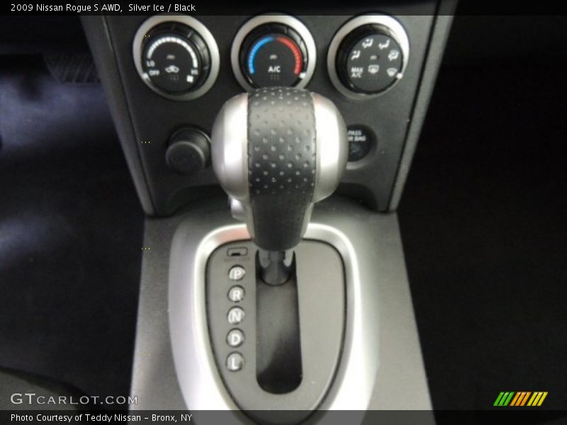 Silver Ice / Black 2009 Nissan Rogue S AWD