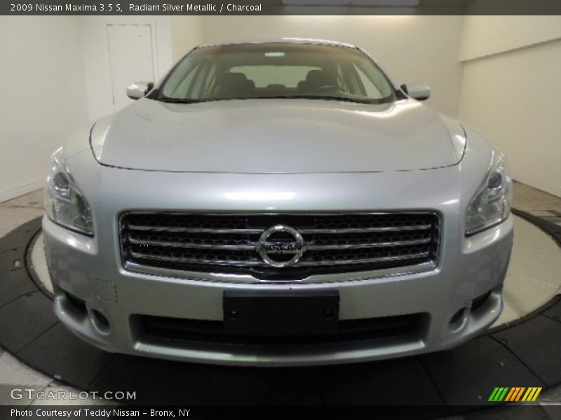 Radiant Silver Metallic / Charcoal 2009 Nissan Maxima 3.5 S