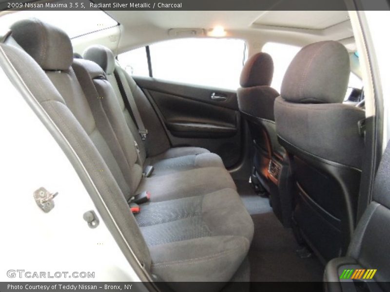 Radiant Silver Metallic / Charcoal 2009 Nissan Maxima 3.5 S