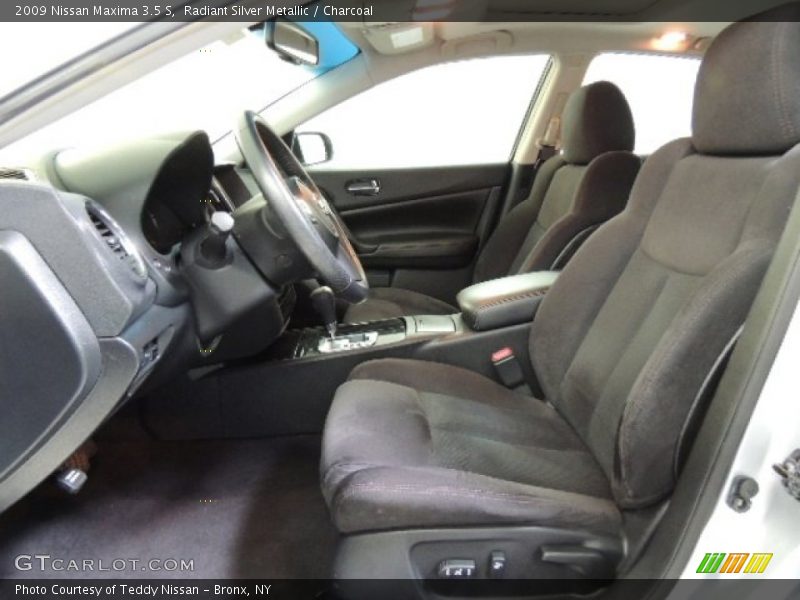 Radiant Silver Metallic / Charcoal 2009 Nissan Maxima 3.5 S