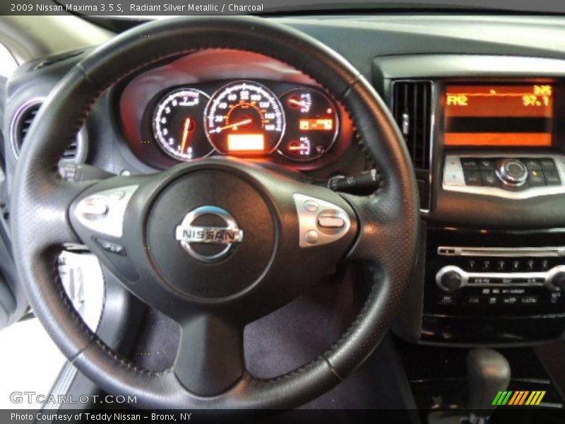 Radiant Silver Metallic / Charcoal 2009 Nissan Maxima 3.5 S