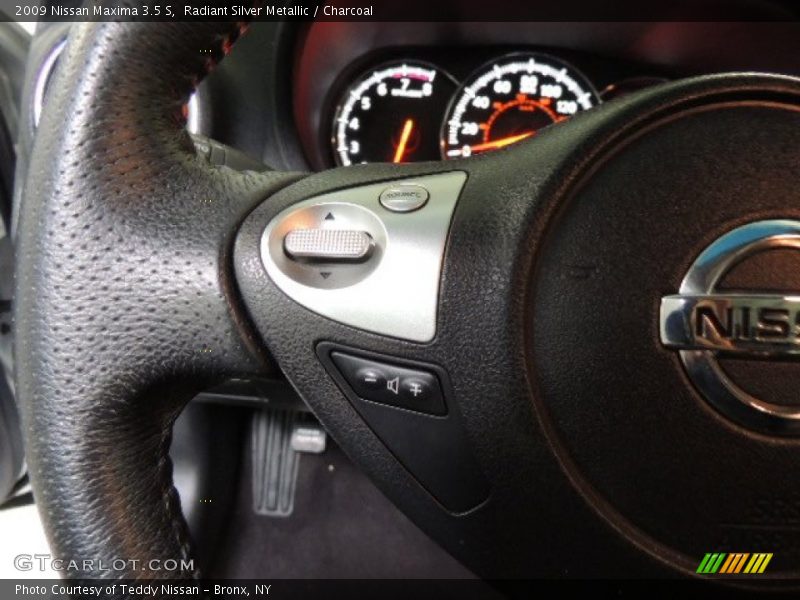 Radiant Silver Metallic / Charcoal 2009 Nissan Maxima 3.5 S