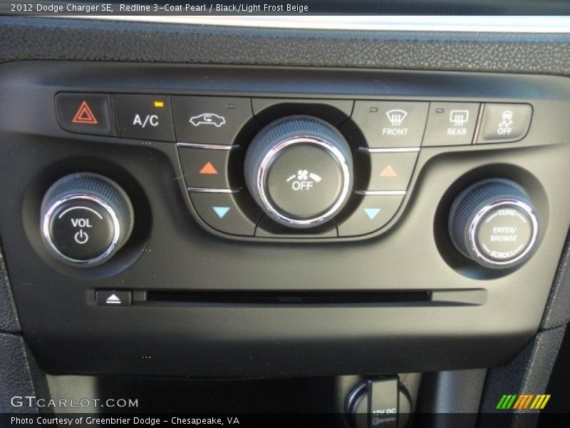 Redline 3-Coat Pearl / Black/Light Frost Beige 2012 Dodge Charger SE