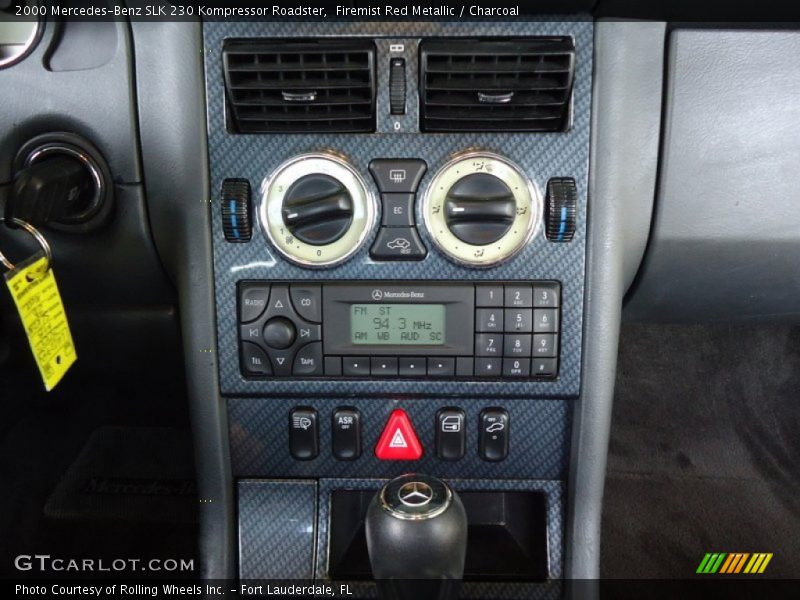 Controls of 2000 SLK 230 Kompressor Roadster