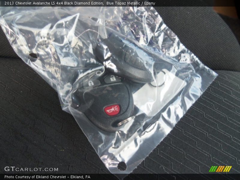 Keys of 2013 Avalanche LS 4x4 Black Diamond Edition