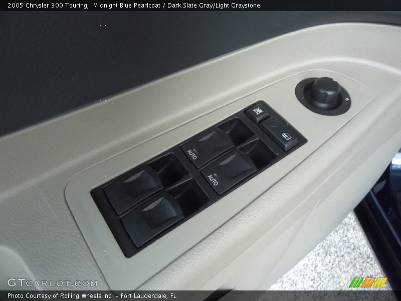 Midnight Blue Pearlcoat / Dark Slate Gray/Light Graystone 2005 Chrysler 300 Touring