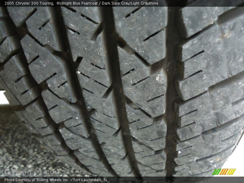 Midnight Blue Pearlcoat / Dark Slate Gray/Light Graystone 2005 Chrysler 300 Touring