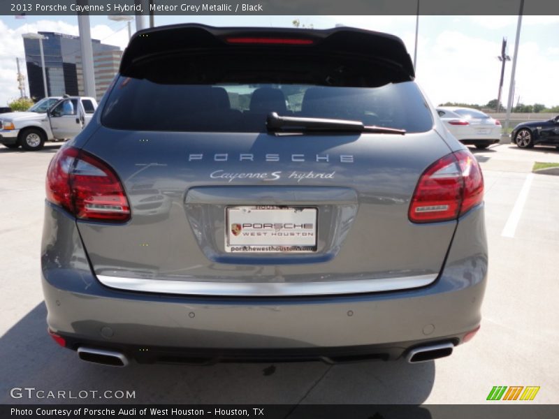 Meteor Grey Metallic / Black 2013 Porsche Cayenne S Hybrid