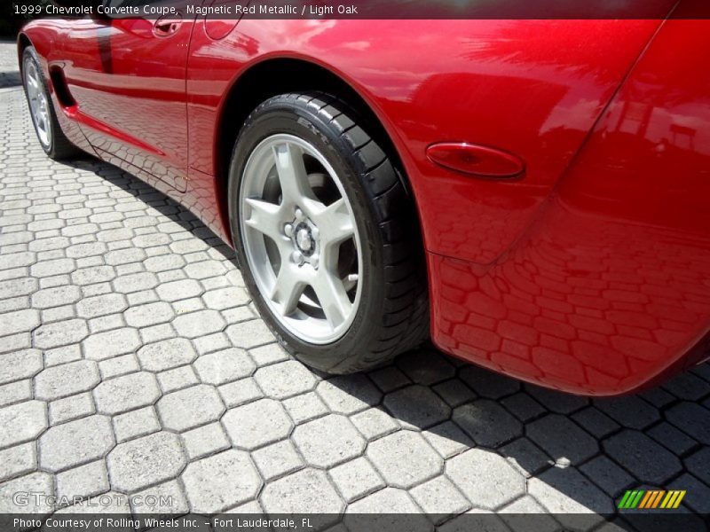 Magnetic Red Metallic / Light Oak 1999 Chevrolet Corvette Coupe