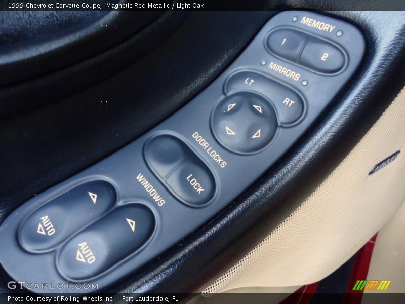 Controls of 1999 Corvette Coupe