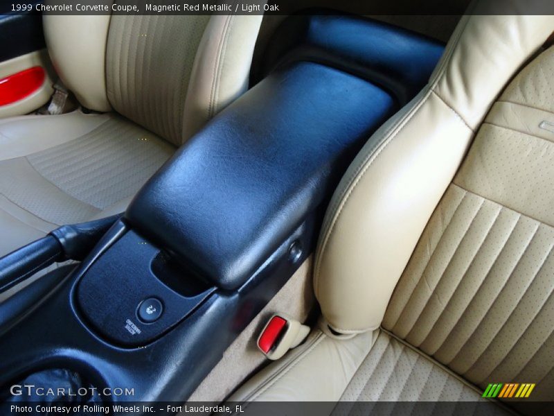 Magnetic Red Metallic / Light Oak 1999 Chevrolet Corvette Coupe