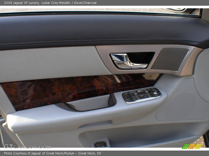 Lunar Grey Metallic / Dove/Charcoal 2009 Jaguar XF Luxury