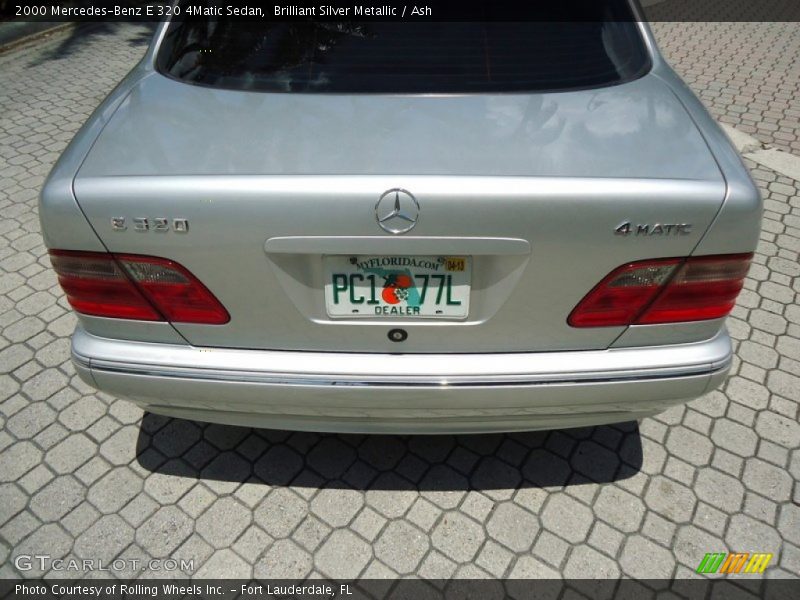 Brilliant Silver Metallic / Ash 2000 Mercedes-Benz E 320 4Matic Sedan