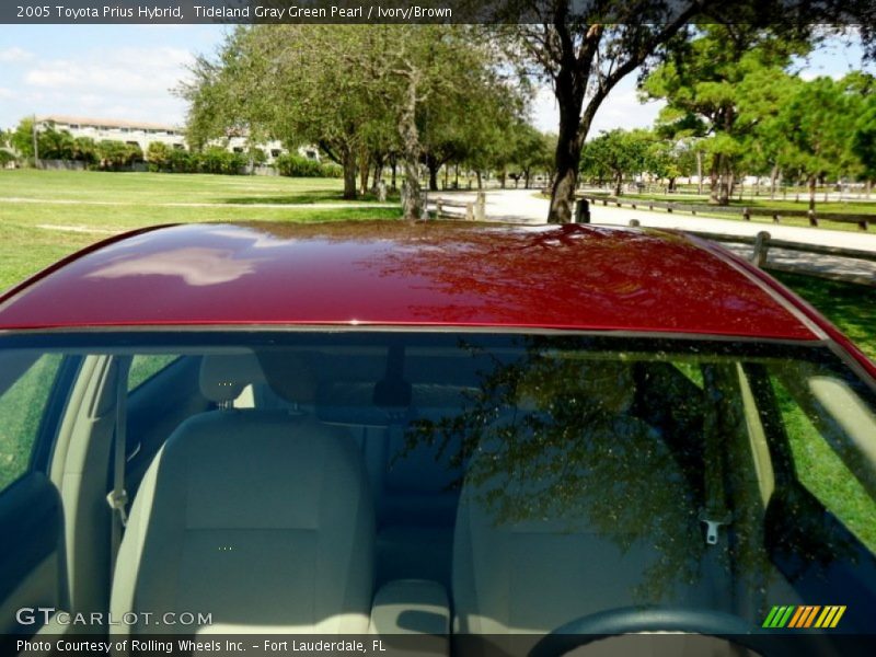Tideland Gray Green Pearl / Ivory/Brown 2005 Toyota Prius Hybrid