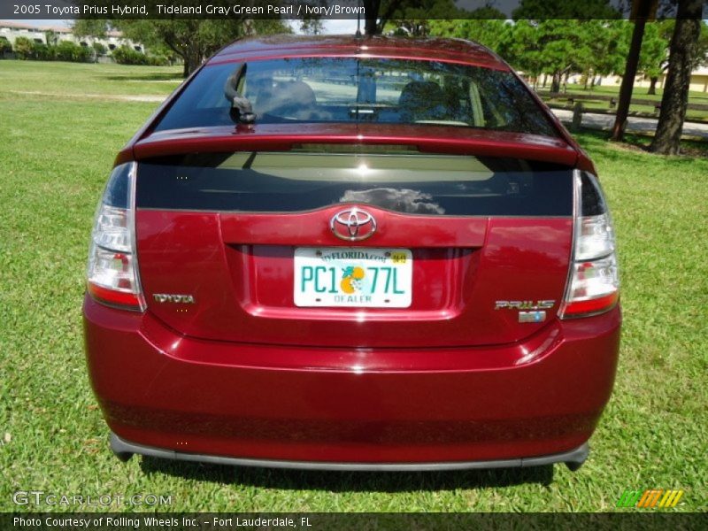Tideland Gray Green Pearl / Ivory/Brown 2005 Toyota Prius Hybrid