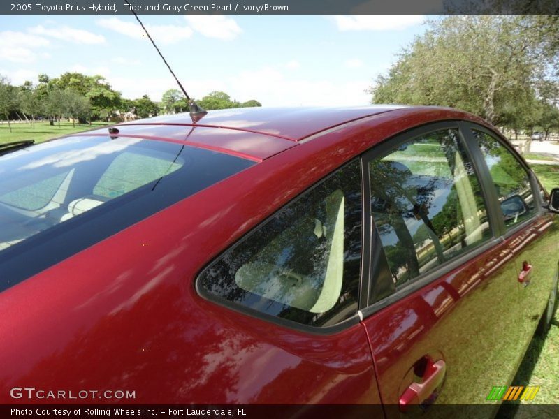 Tideland Gray Green Pearl / Ivory/Brown 2005 Toyota Prius Hybrid