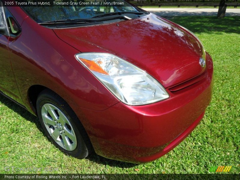 Tideland Gray Green Pearl / Ivory/Brown 2005 Toyota Prius Hybrid