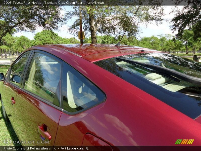 Tideland Gray Green Pearl / Ivory/Brown 2005 Toyota Prius Hybrid