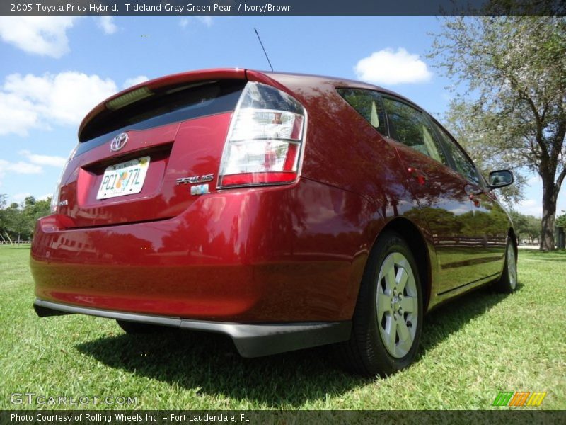 Tideland Gray Green Pearl / Ivory/Brown 2005 Toyota Prius Hybrid